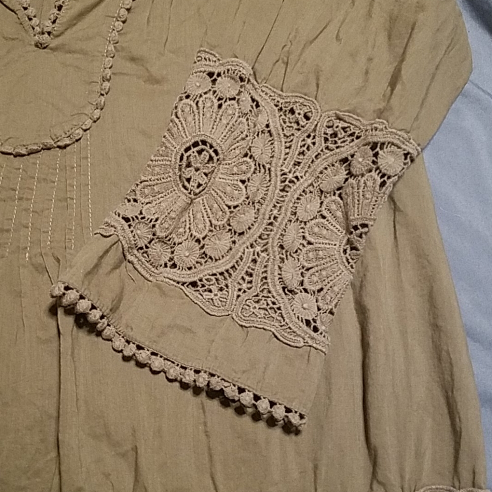 Blouse - Picture 3 of 4